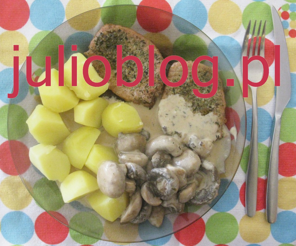 julioblog.pl. Julia gotuje: Schab z ziołami, czosnkiem i sosem pieczarkowym