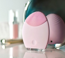 Pierwsze użycie szczoteczki sonicznej LUNA™ Foreo