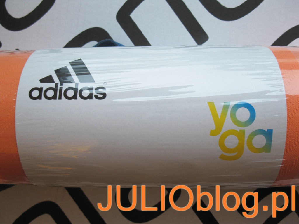 julioblog.pl-zakupy-julii-mata-do-jogi-yoga-antyposlizgowa-mata-do-ćwiczeń-Adidas-life-is-better-on-the-mat_yoga