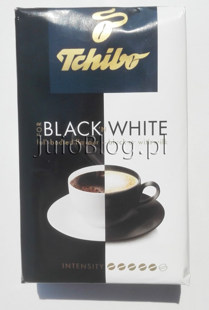 julioblog.pl-blog-julii-kawa-tchibo-FOR-BLACK-N-WHITE-mielona-250g-10zł-pełnia-smaku-kawy-czarnej-i-z-mlekiem-długo-wypalana