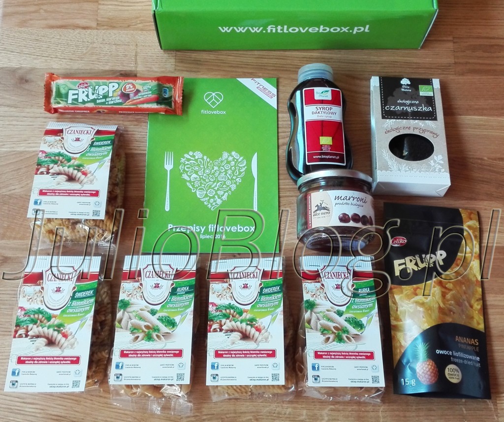 fitlovebox-lipiec-2016-pudełko-ze-zdrową-żywnością-JulioBlog.pl-blog-Julii-liofilizowane-owoce-FRUPP-syrop-daktylowy-krem-z-kasztanów-jadalnych-czarunszka-makaron-czarnecki-EKO-BIO-planet